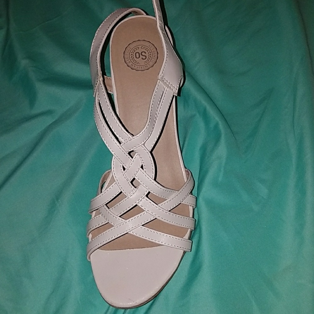 Worn once!!!Tan and white heeled sandals